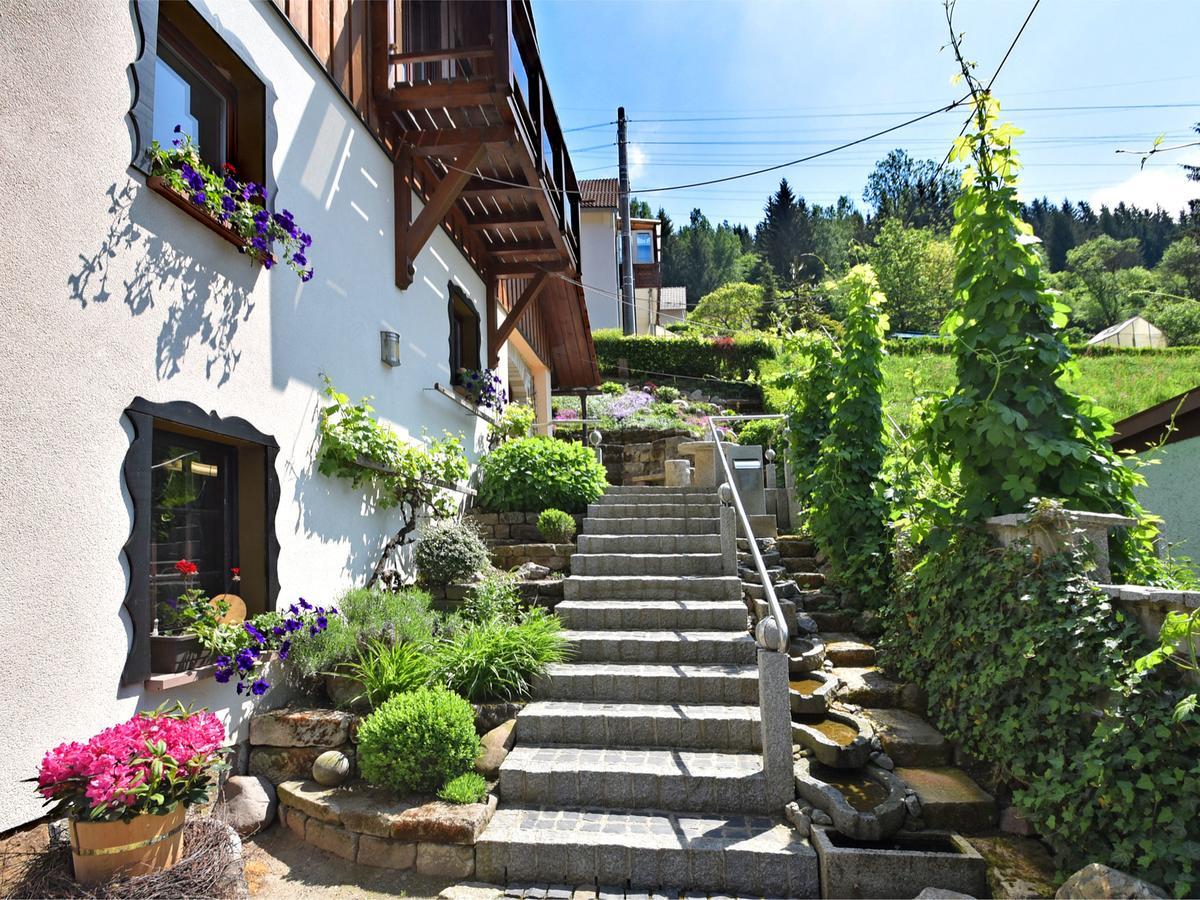 Quaint Farmhouse in Langenbach near the Lake Exterior foto